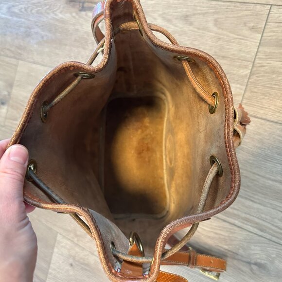 Vintage Dooney & Bourke Pebble Grain Drawstring Purse & Wallet Set in Camel - Picture 5 of 9